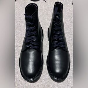 Allen Edmonds Higgins Mill Weather  Boot Size 8.5 D Dainite Sole USA W/ Cedar